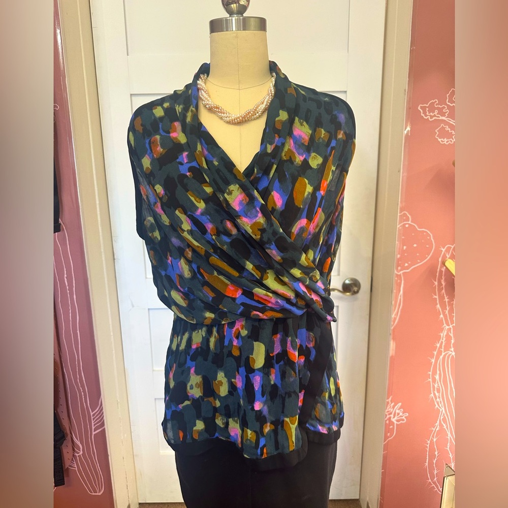 Cabi flowy feminine faux wrap v neck dress top blouse size small